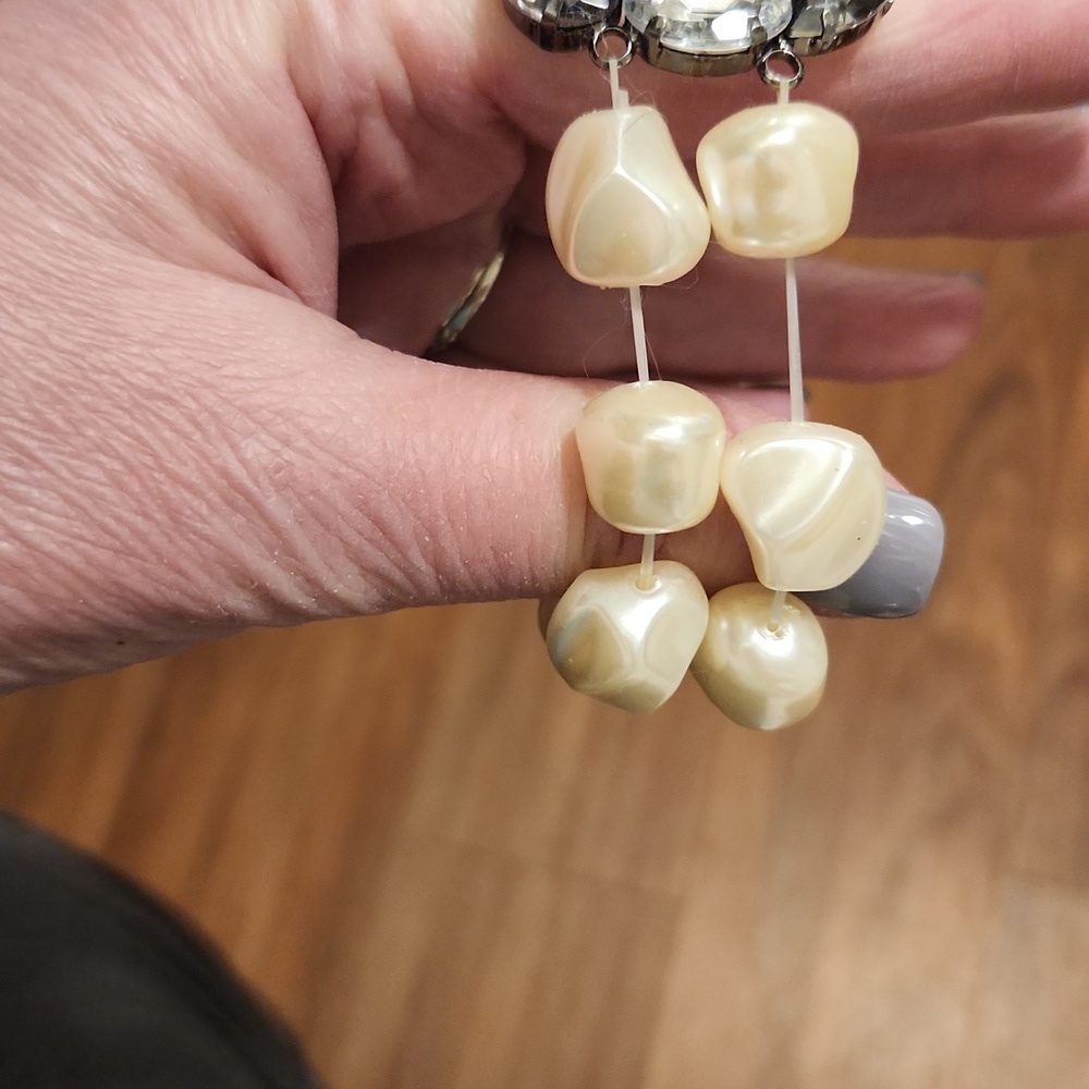Elegant Pearl and Crystal Women's Stretch Bracelet - Picture 4 of 6